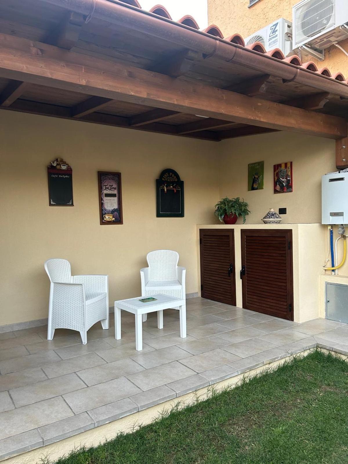 I Sogni Di Alice Villa Pula Exteriör bild